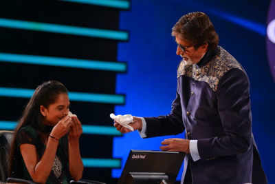 Amitabh Bachchan's helping hand to a contestant