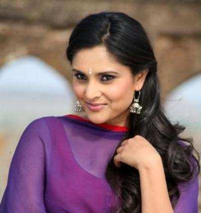 Ramya and Jaggesh engage in a war of words Kannada Movie News