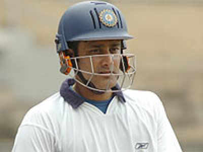 Kumble to lead India in Tests against Pakistan