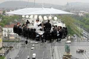 Dine in the sky