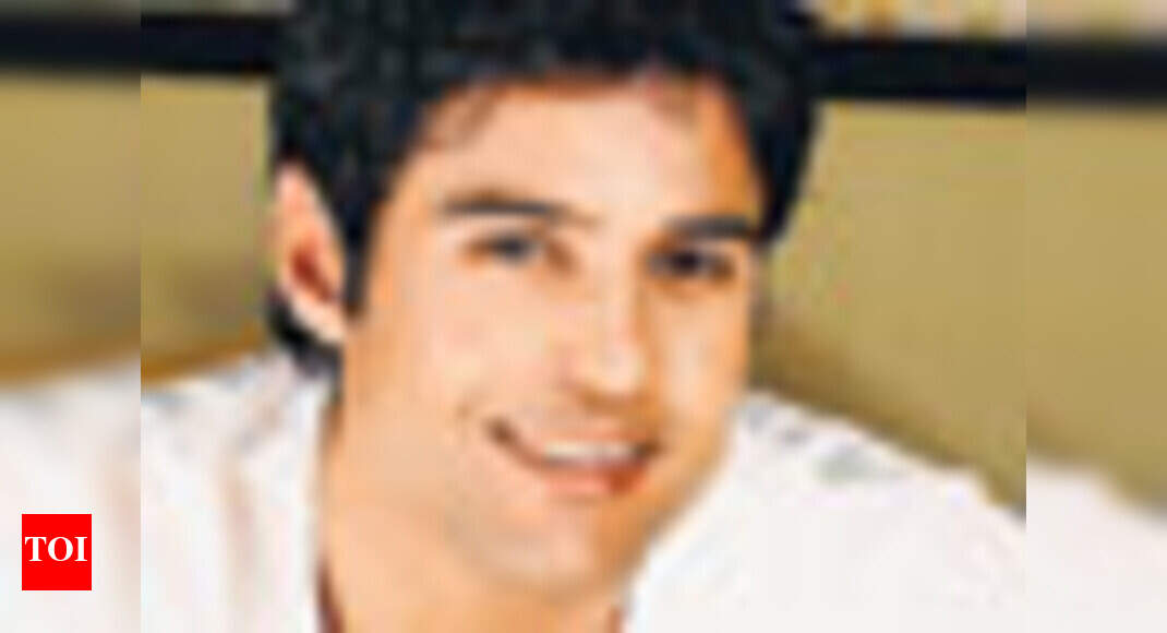 Rajeev re-acts! - Times of India