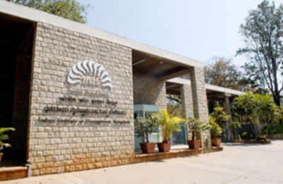 IIM-B ends summer placement 2013 in record time; largest ever batch placed
