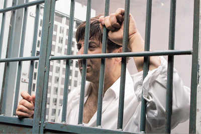 Sunny Deol shoots with actual criminals in real jails