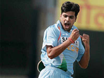 Fit RP Singh may miss Bangalore Test