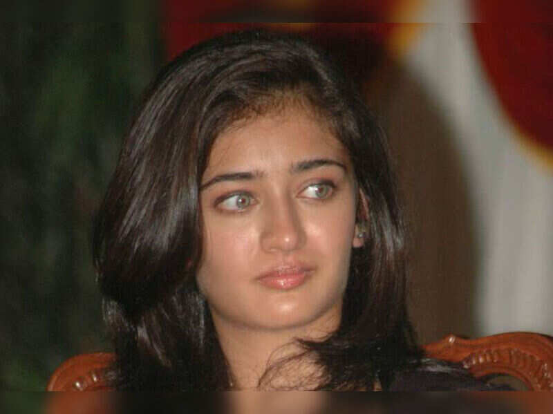Akshara Haasan to make her B-town debut opposite Dhanush? | Kannada Movie News - Times of India Akshara Haasan to make her B-town debut opposite Dhanush? | Kannada Movie News - Times of India