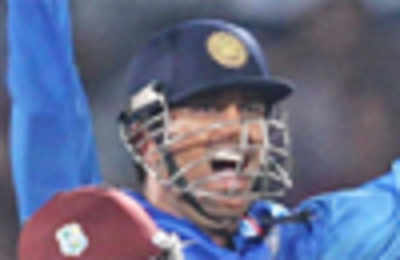 Conditions made it difficult to defend total: Dhoni