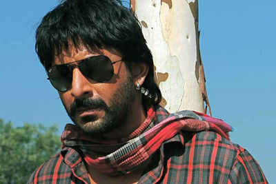 Is someone trying to cheat Arshad Warsi?
