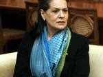 Sonia meets French minister