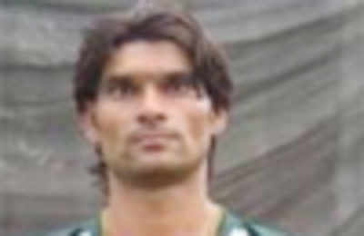 Pak pacer Irfan likely to miss series against Lanka