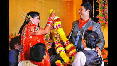 TV actor Bharat Chawda ties the knot with his lady love Disha Khanna in Indore