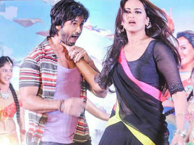 R… Rajkumar: all that remains with you is some 'gandi baat'!