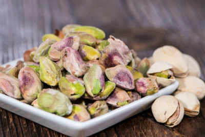 9 Health Benefits of Pistachios