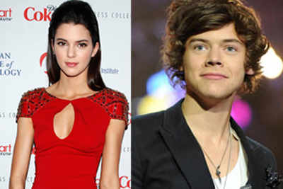 Harry Styles, Kendall Jenner mobbed