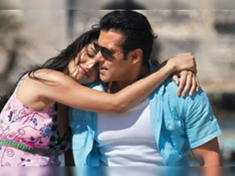 Will Katrina give Salman Khan a birthday hug? | Hindi Movie News