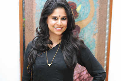 Sai Tamhankar at a musical evening hosted by Roots 13 in Pune