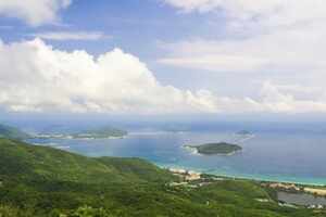 Yalong Bay