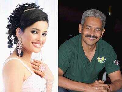 Why is Priya Bapat scared of Atul Kulkarni?