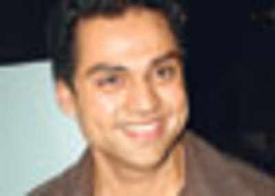 Abhay Deol gets mobbed!