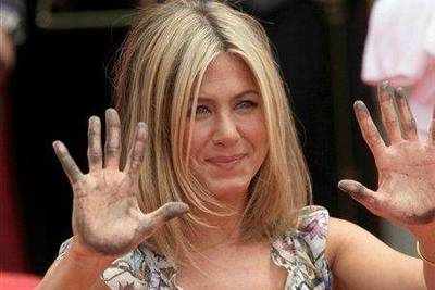 Jennifer Aniston jets to Mexico for New Year's Eve
