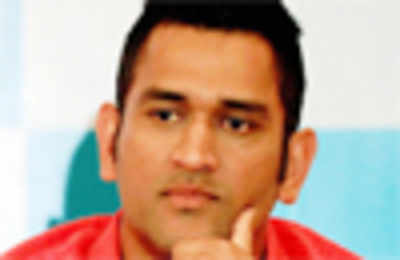 Spinners need to be patient, says Dhoni