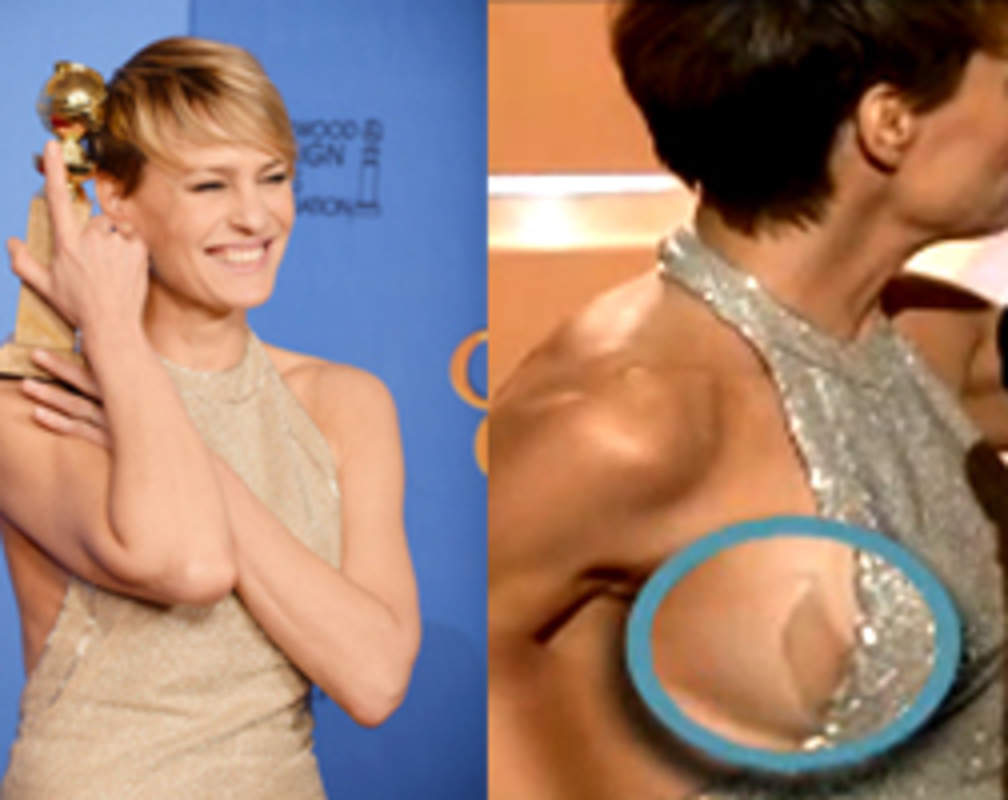 
Robin Wright suffers wardrobe malfunction during 2014 Golden Globes
