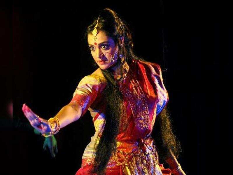 suman sarawgi moubani sorcar enchants as goddess durga in dance drama bengali movie news times of india suman sarawgi moubani sorcar enchants