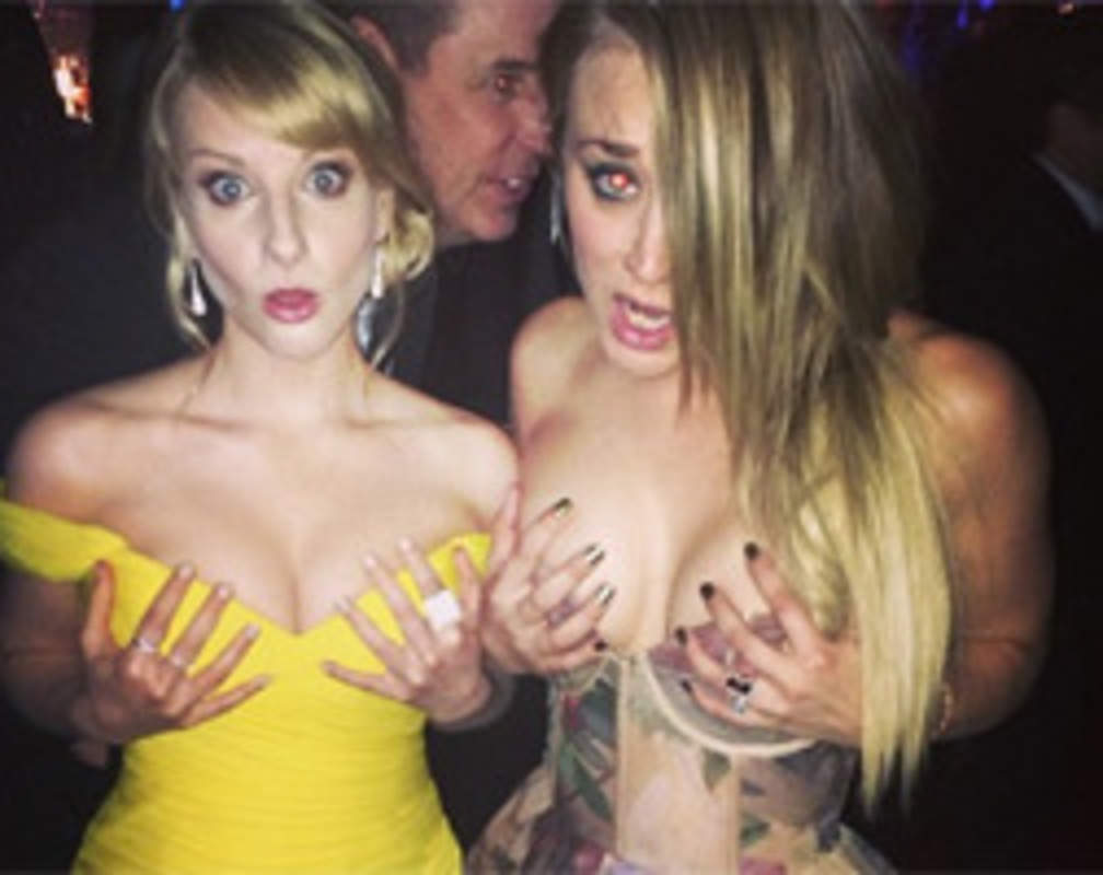 
Kaley Cuoco shows off her 'Golden Globes' on Instagram
