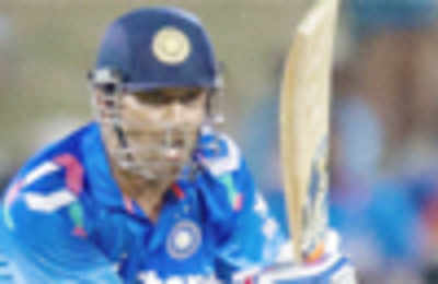 Need more consistency from batsmen, says Dhoni