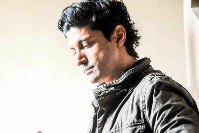 Farhan Akhtar performs live for the first time in Mumbai for the Times of India