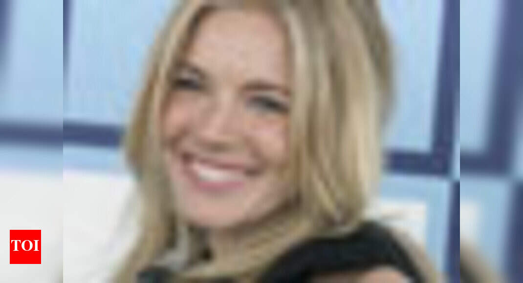 Sienna asks fiance to bulk up | English Movie News - Times of India