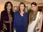 Celebs attend luncheon