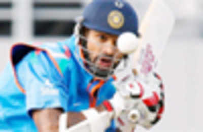 'Shikhar Dhawan in two minds over short deliveries'