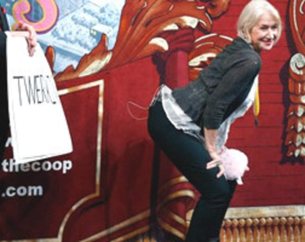 
Oscar winner Helen Mirren shows her twerking talent
