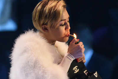 Miley Cyrus has ditched cigarettes