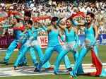 IPL: Mumbai rout Delhi