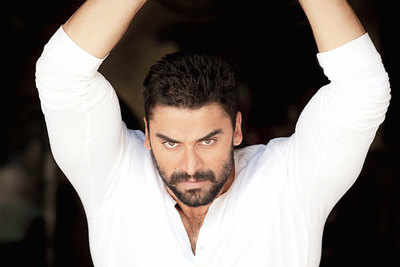 SRK encouraged me to connect with my fans: Nikitin Dheer