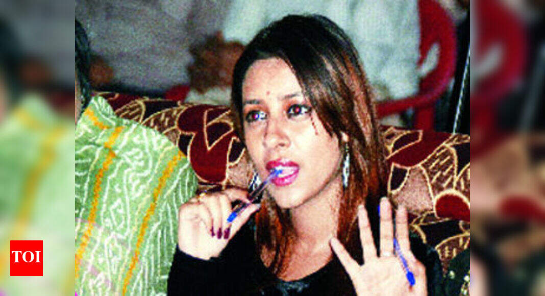 Pratyusha judges college fest for the first time - Times of India