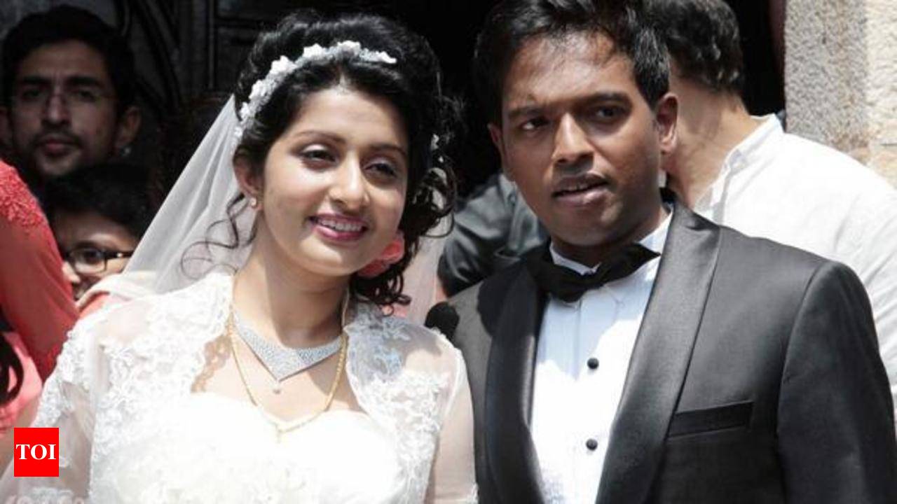 Meera Jasmine ties the knot | Tamil Movie News - Times of India