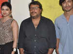 Prachi, Vidyut at an art exhibition