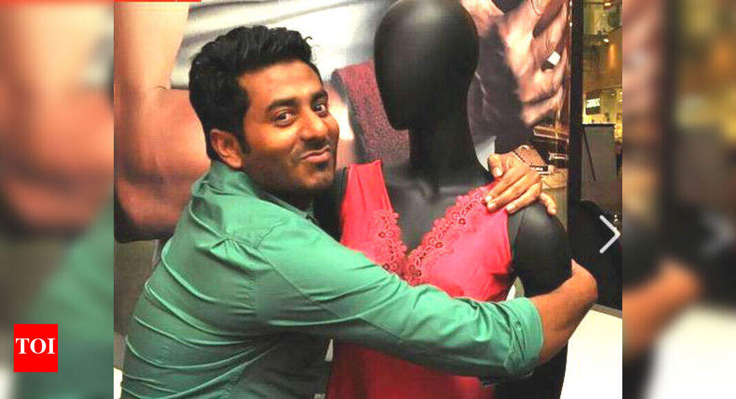 Caught Mir and Raj Chakrabarty romancing a nightieclad mannequin