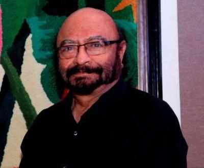 Govind Nihalani attends a charity auction to raise funds for girls in Pune