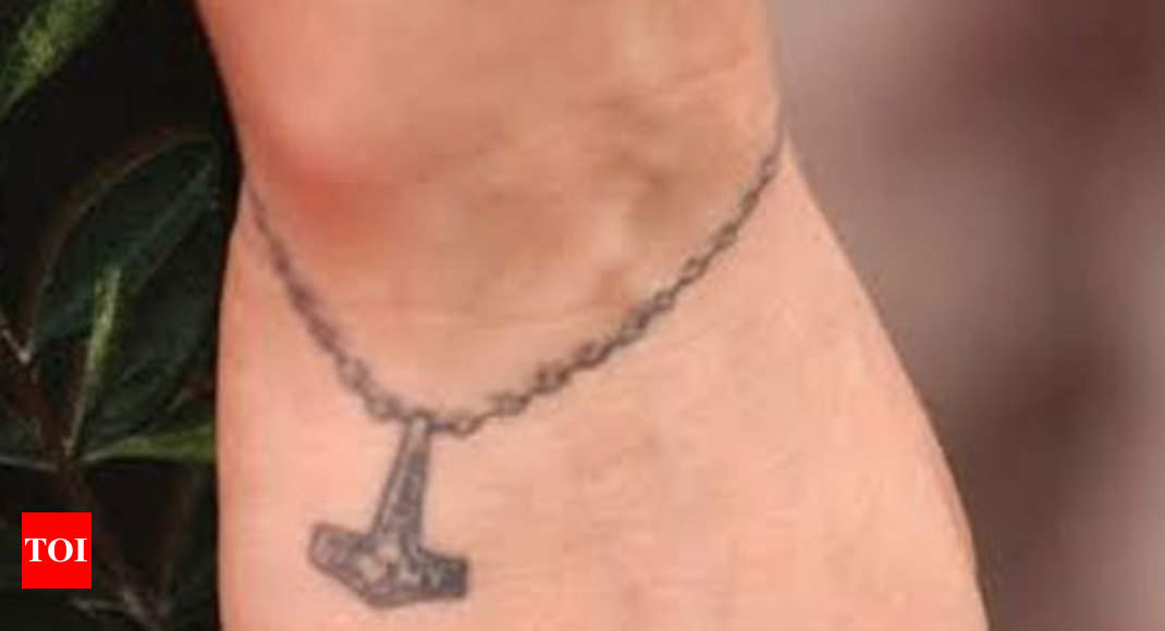Broken chain bracelet tattoo  Tattoogridnet
