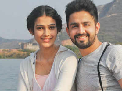 Akanksha Singh explores Jaipur with her fiancé