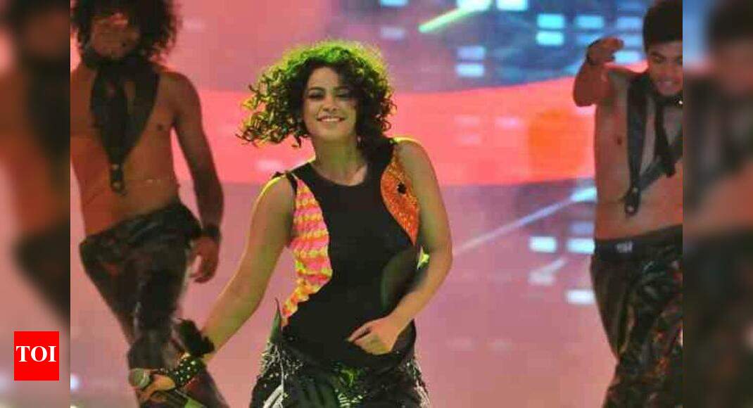 Mumait Khan turns singer | Tamil Movie News - Times of India