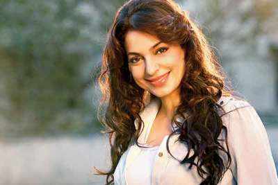 Juhi jokes about how Madhuri and she have made the Khans superstars