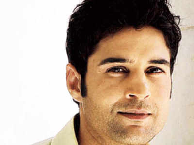 I don’t want to acknowledge that there are girls who find me good looking: Rajeev Khandelwal
