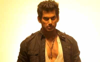 Vishal, Ineya to shoot for a song in Thiru's film