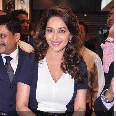 Madhuri Dixit asked to leave the VIP lounge?