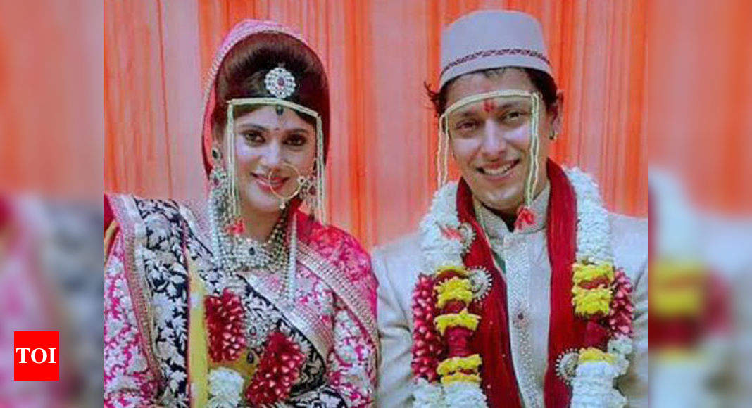 Karuna Pandey ties the knot! - Times of India