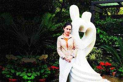 Sculpting the bond between a mother and child - Times of India